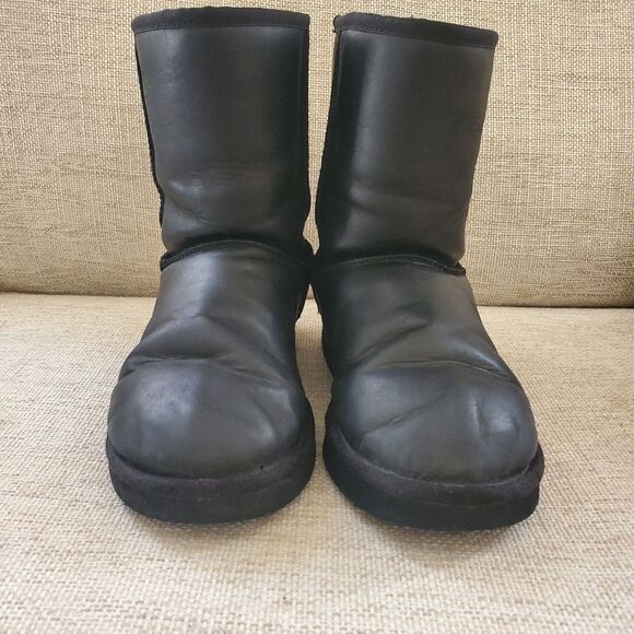 Ugg Leather Classic Short Water Resistant Boot Sz 10 - Picture 6 of 15